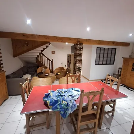 Vakantiehuis A La Ferme La Tour-du-Crieu